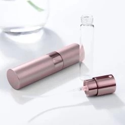 Scenty - Parfum Verstuiver Navulbaar - Mini Parfum Flesje - Reisflesje - Lichtroze -Parfum Promotiewinkel 1200x1200 49