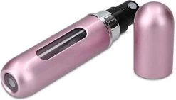 MaxedMore Navulbare Parfumverstuiver 5ml Rood/Licht Roze/ Oranje/Groen/ Blauw/ Grijs - 65 Keer Spraybare Parfum Verstuiver - Hervulbaar Tasverstuiver Voor Parfum - Meeneem Mini Geur Flesje Voor Op Reis - Lipstick Formaat Navulbaar Parfumflesje -Parfum Promotiewinkel 1200x686 1